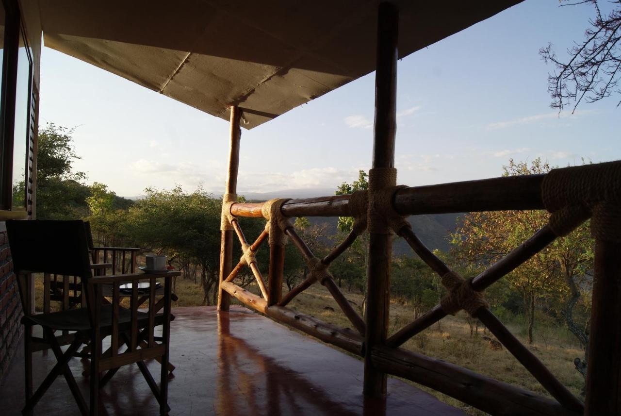 African Sunrise Lodge And Campsite Mto wa Mbu ภายนอก รูปภาพ