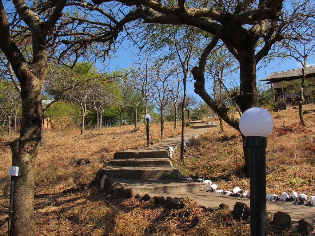 African Sunrise Lodge And Campsite Mto wa Mbu ภายนอก รูปภาพ