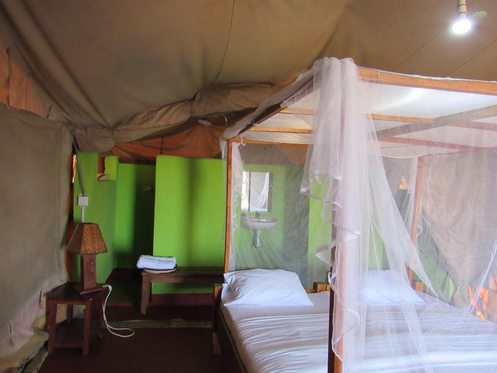 African Sunrise Lodge And Campsite Mto wa Mbu ภายนอก รูปภาพ