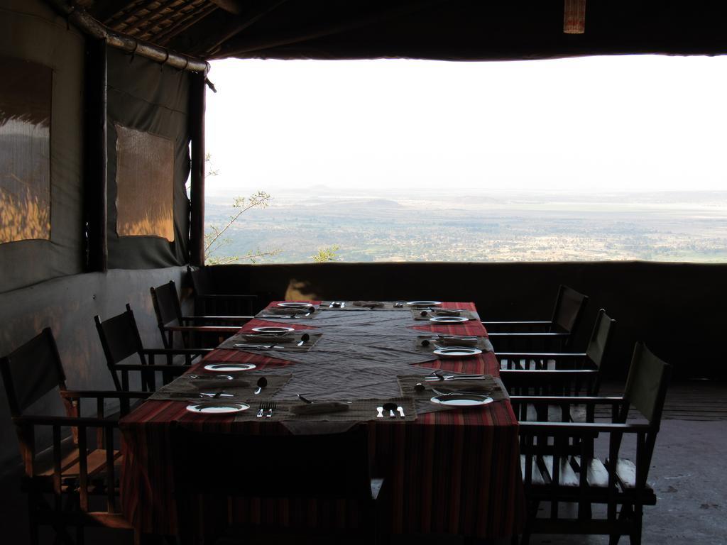 African Sunrise Lodge And Campsite Mto wa Mbu ภายนอก รูปภาพ