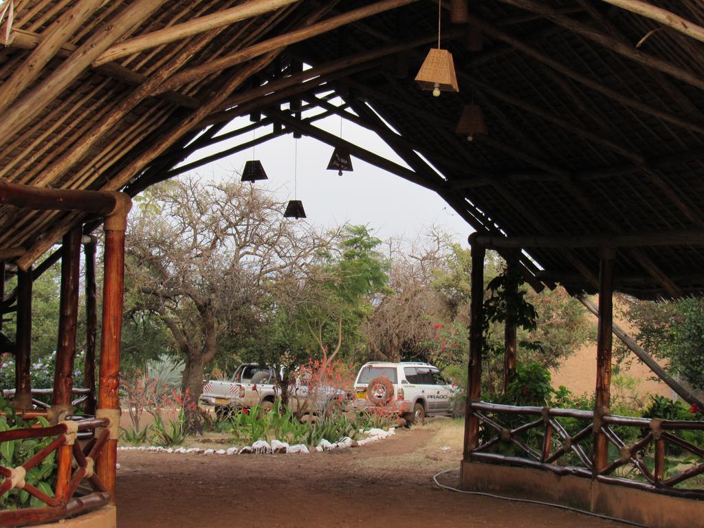 African Sunrise Lodge And Campsite Mto wa Mbu ภายนอก รูปภาพ